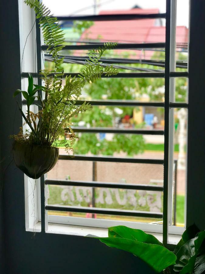 Maison Rivera Guest House Kampot Buitenkant foto